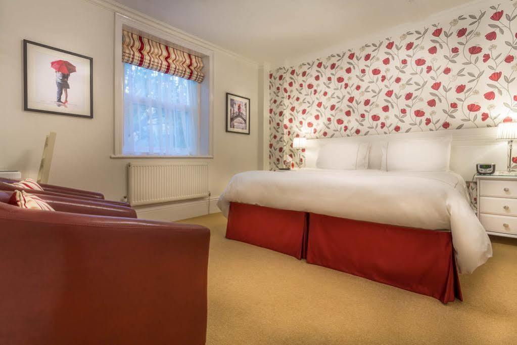 Hotel Balincourt Bournemouth Exteriér fotografie A bedroom at the hotel
