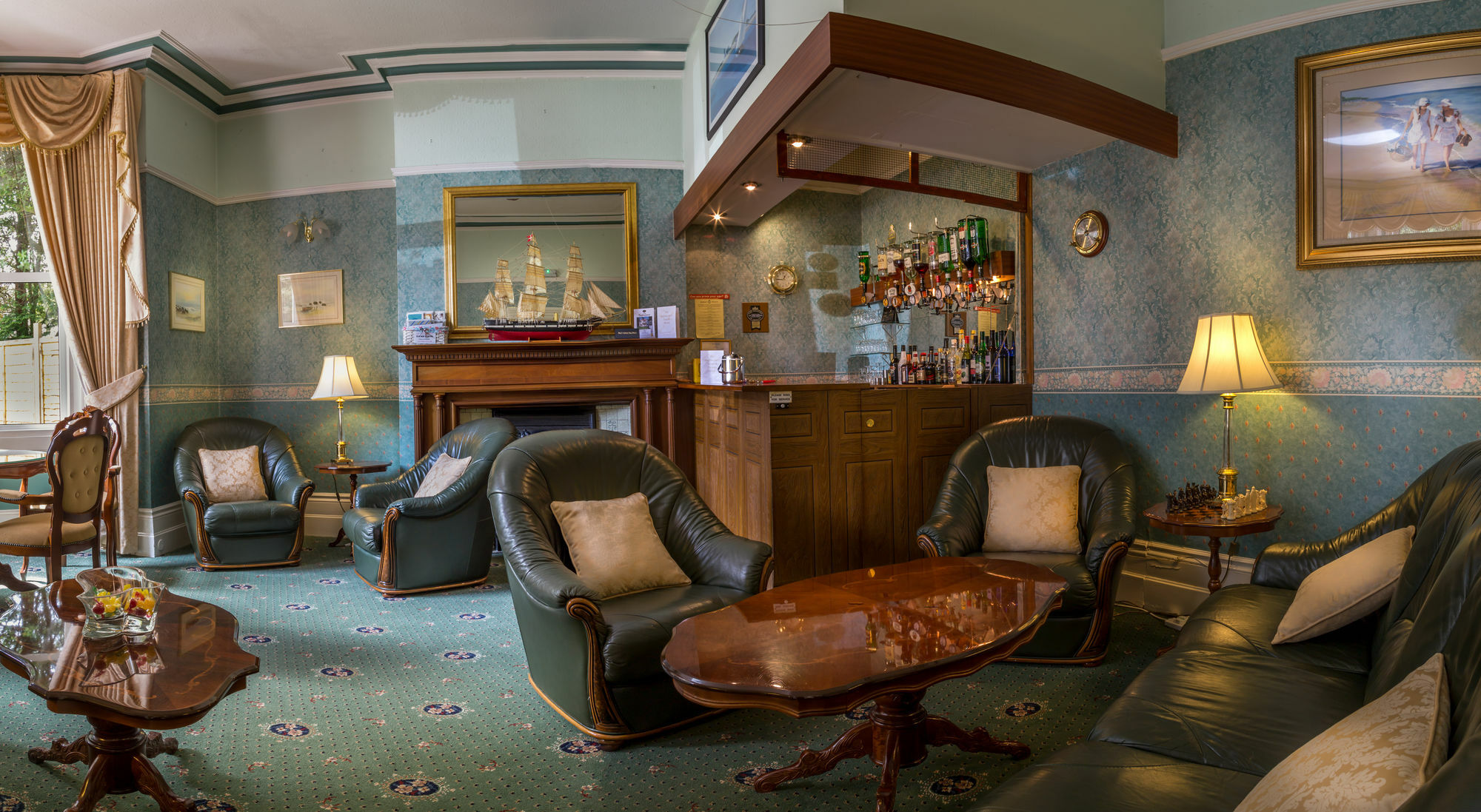 Hotel Balincourt Bournemouth Exteriér fotografie The bar at the hotel