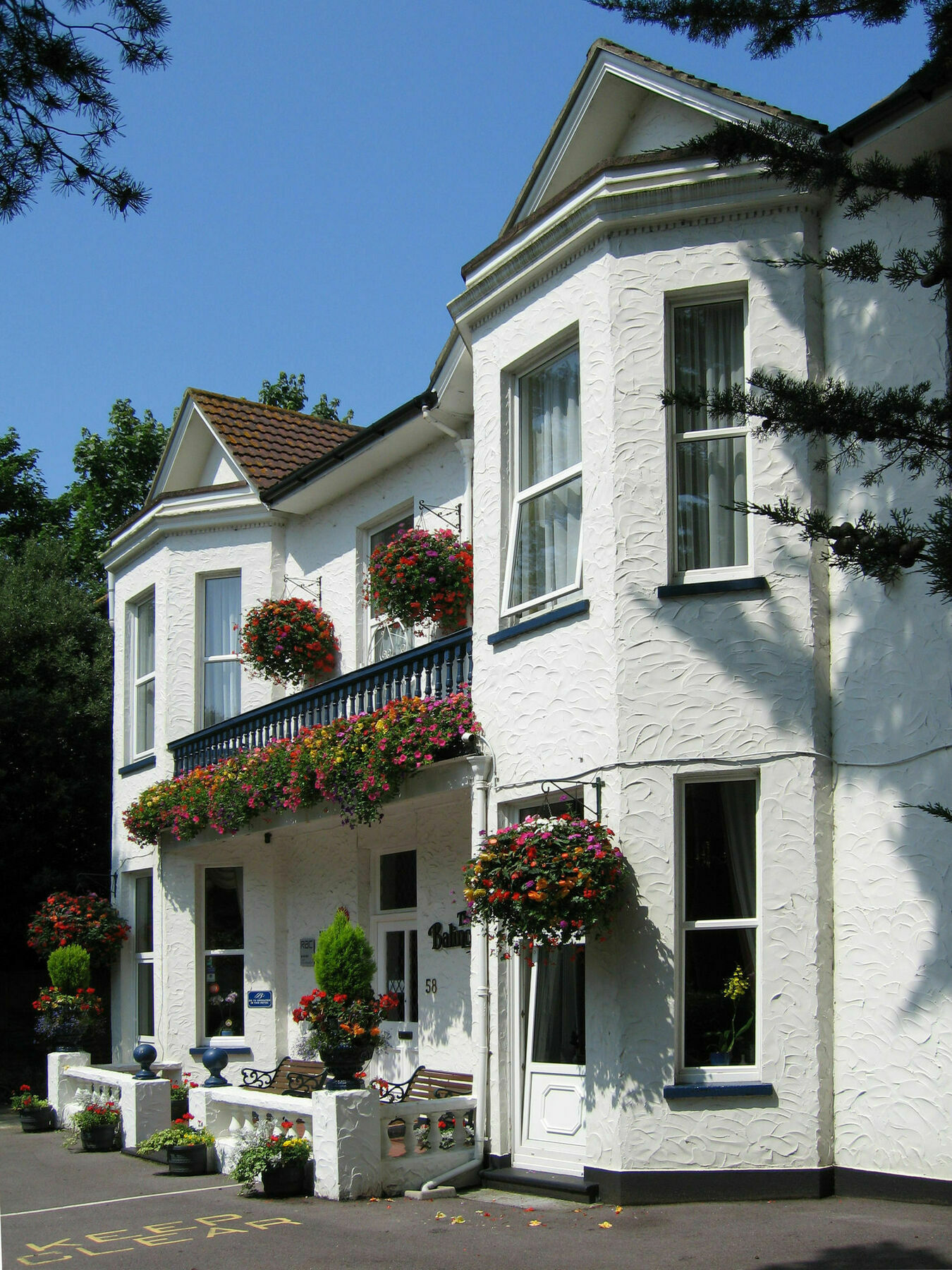 Hotel Balincourt Bournemouth Exteriér fotografie The former home of the 10th Duke of Grafton at Euston Hall
